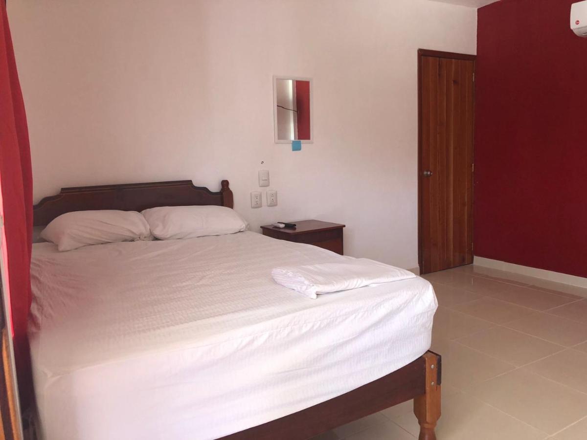 Hotel Villa Diamante Xpujil Buitenkant foto